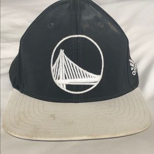 Warriors Adidas hat - snap back